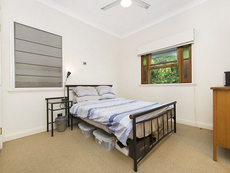 8 Hooker Street, Windsor QLD 4030