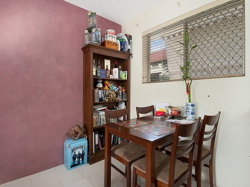 2/34 York Street, Coorparoo QLD 4151