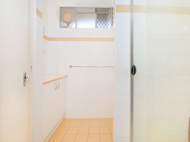 2/34 York Street, Coorparoo QLD 4151