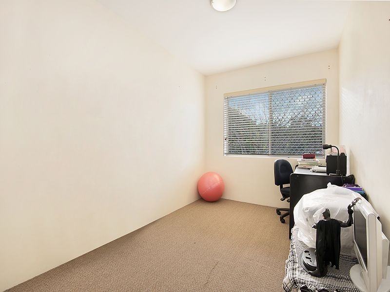 2/34 York Street, Coorparoo QLD 4151