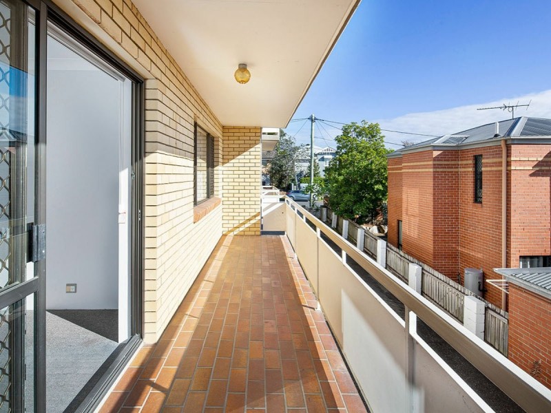 2/63 Groom Street, Gordon Park QLD 4031