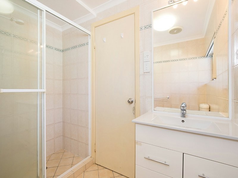 1/102 Kedron Park Road, Wooloowin QLD 4030