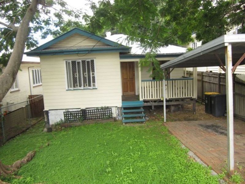 11 Gilbert Road, Windsor QLD 4030