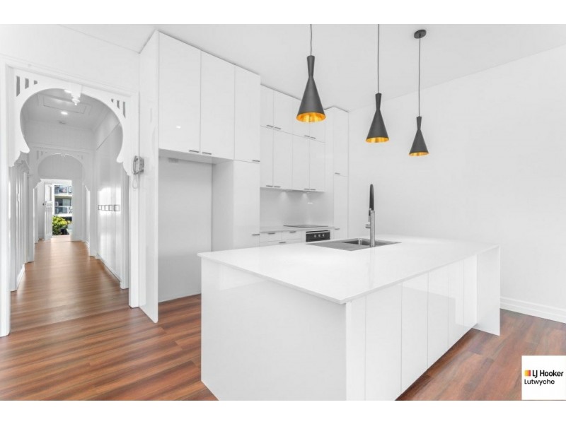 10 Norman Street, Wooloowin QLD 4030