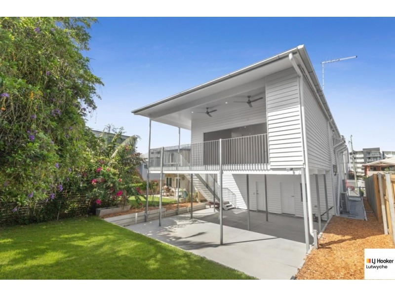 10 Norman Street, Wooloowin QLD 4030