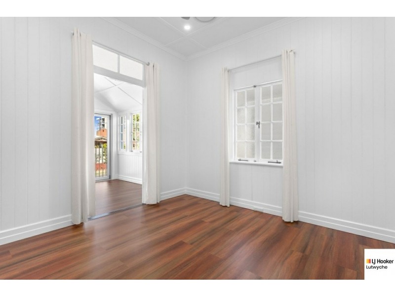 10 Norman Street, Wooloowin QLD 4030