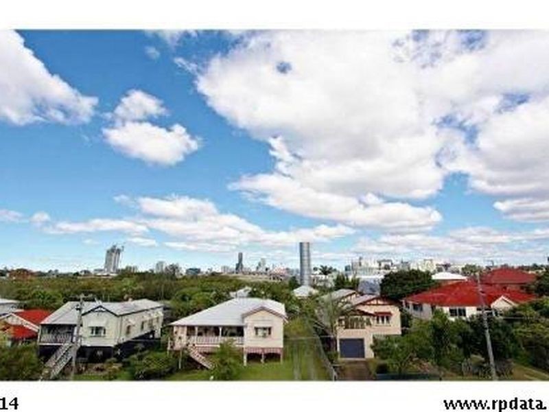 38 Gallway Street, Windsor QLD 4030