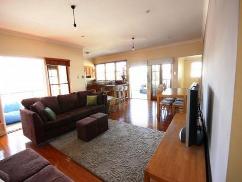 8 Hooker Street, Windsor QLD 4030