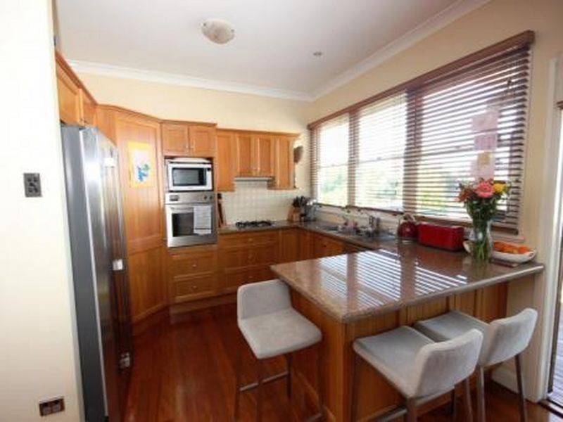 8 Hooker Street, Windsor QLD 4030