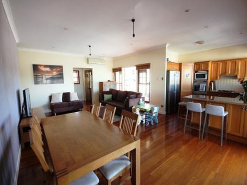 8 Hooker Street, Windsor QLD 4030