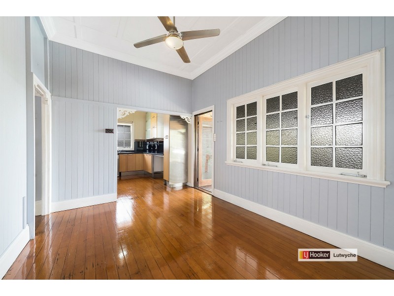 19 Morris Street, Wooloowin QLD 4030