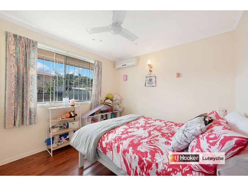 242 Bapaume Road, Holland Park West QLD 4121