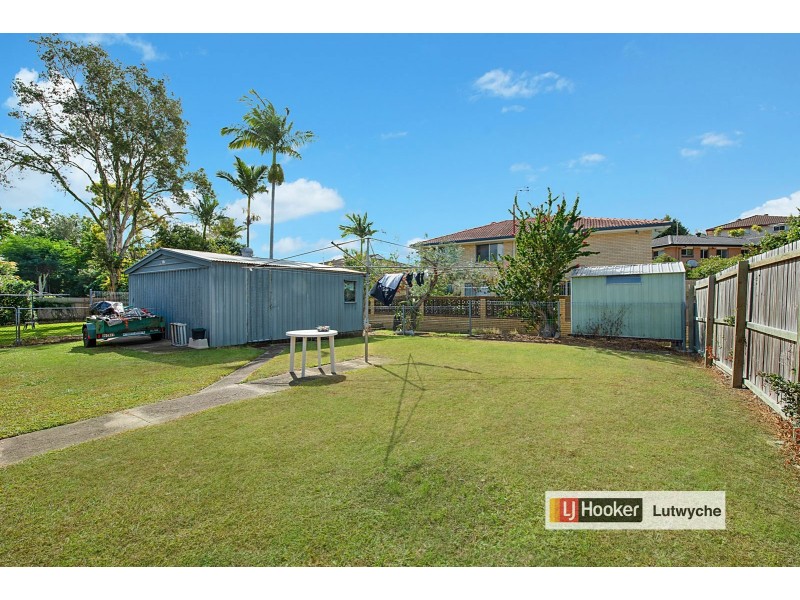 242 Bapaume Road, Holland Park West QLD 4121