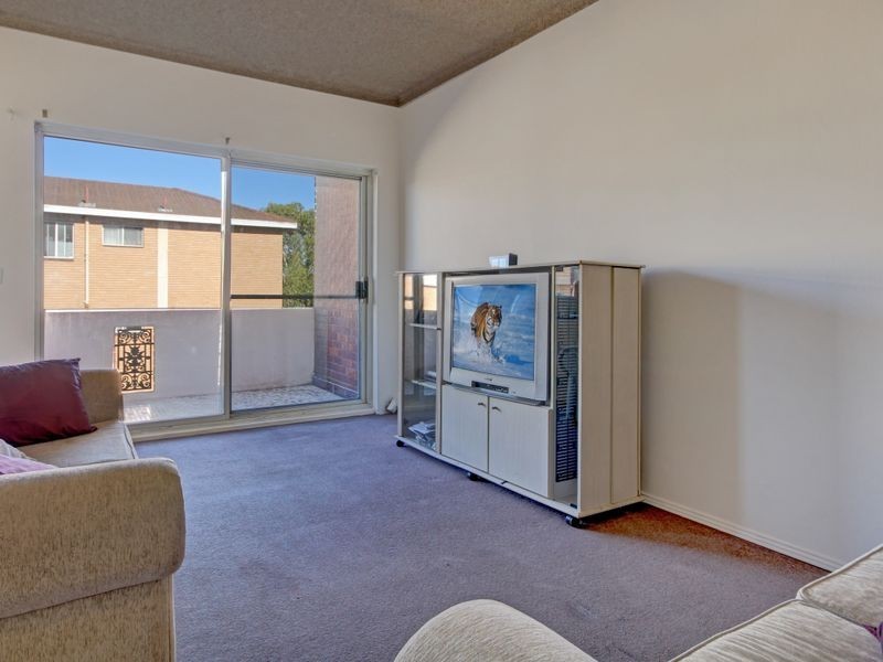 12/43-45 Queen Victoria Street, Bexley NSW 2207