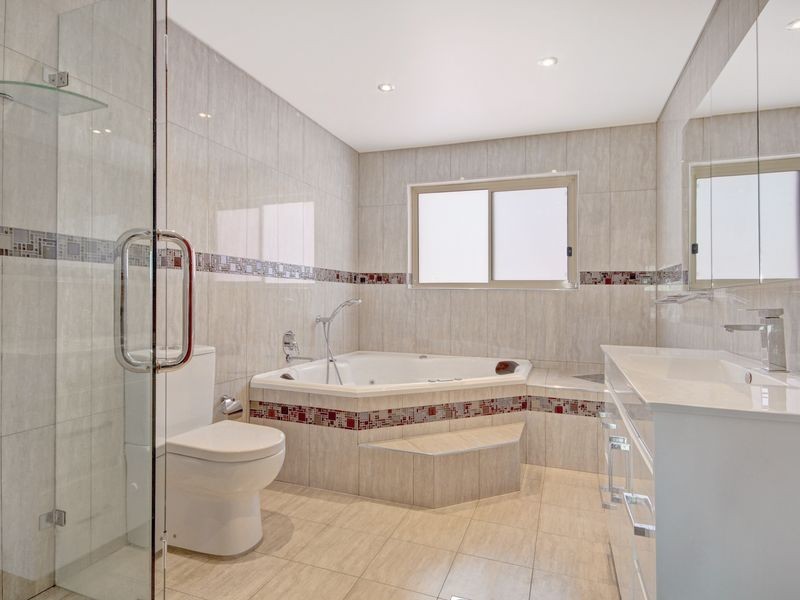 8 Carlton Crescent, Kogarah Bay NSW 2217