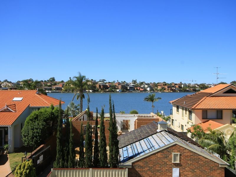 8 Carlton Crescent, Kogarah Bay NSW 2217