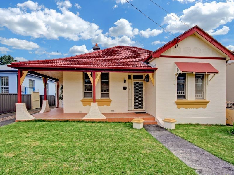 111 Gloucester Road, Hurstville NSW 2220