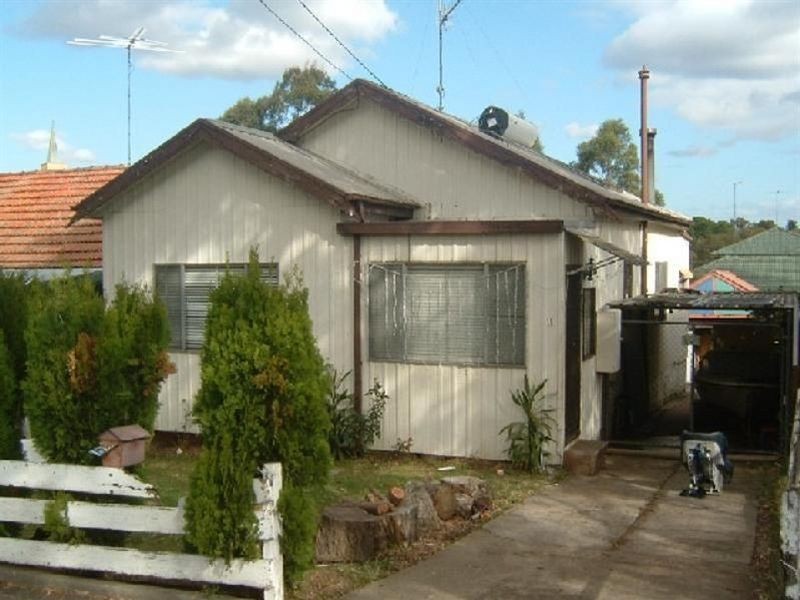 11 Bassett Street, Hurstville NSW 2220