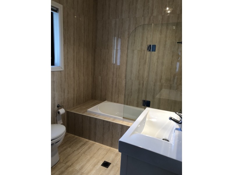 2/50 Clarendon Road, Peakhurst NSW 2210