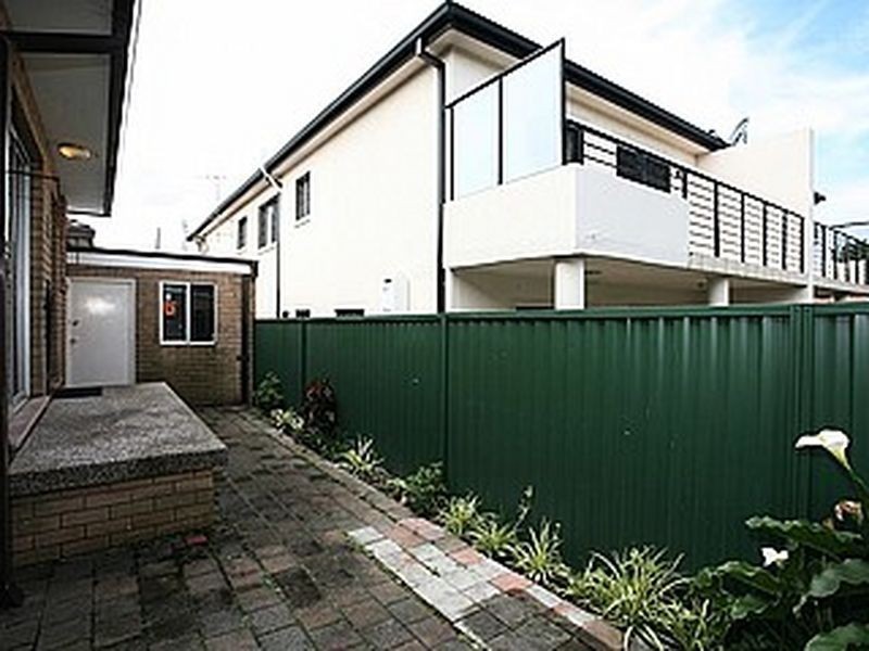 2/13-15 Waratah Street, Bexley NSW 2207