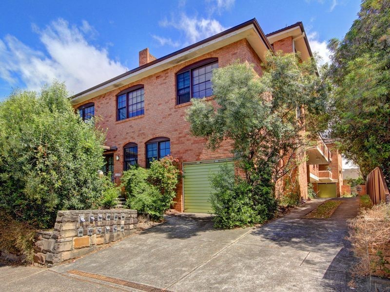 2/71 Woniora Road, Hurstville NSW 2220