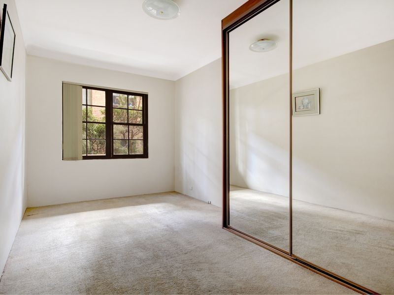 2/71 Woniora Road, Hurstville NSW 2220