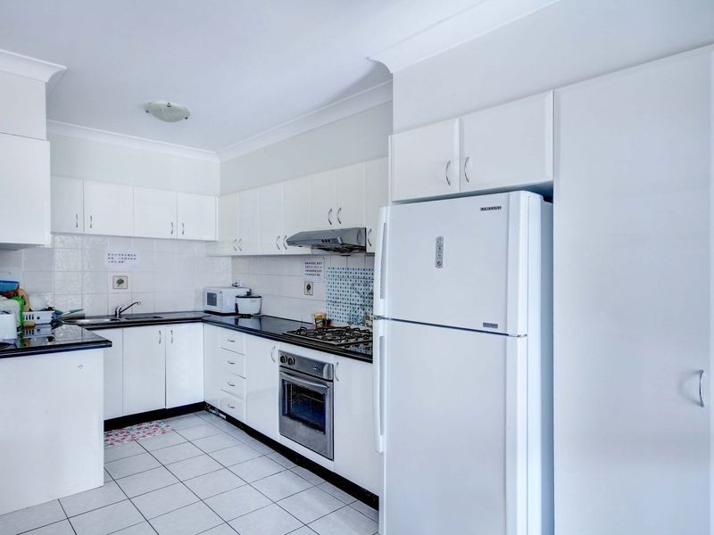 6/7-11 Blakesley Road, Carlton NSW 2218