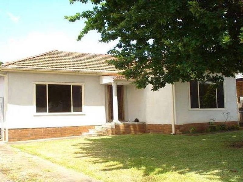 43 Glenview Avenue, Revesby NSW 2212