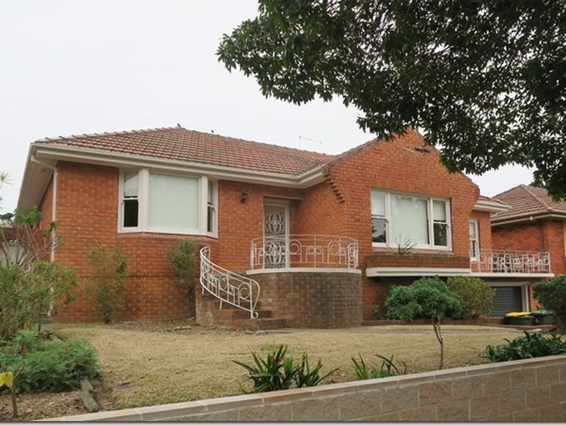 16 Warraroong St, Beverly Hills NSW 2209