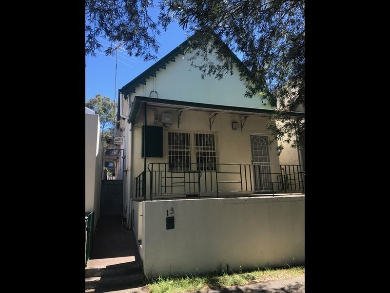 13 Short Street, Carlton NSW 2218