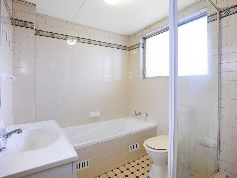 2/17 Mill Street, Carlton NSW 2218