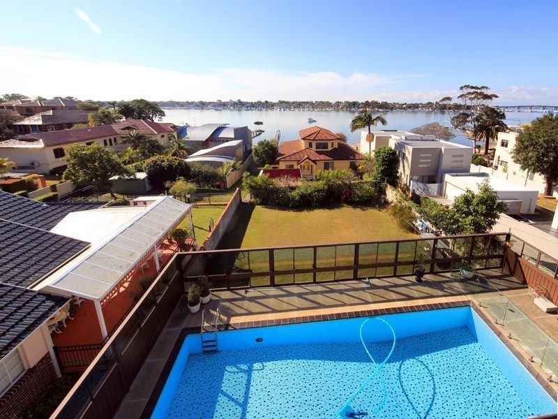 20 Beach Street, Blakehurst NSW 2221