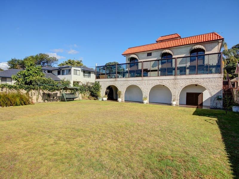 20 Beach Street, Blakehurst NSW 2221