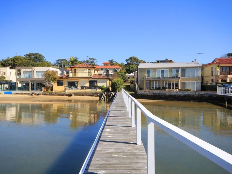 20 Beach Street, Blakehurst NSW 2221