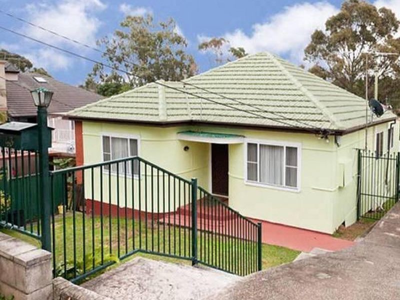 43 Mavis Avenue, Peakhurst NSW 2210