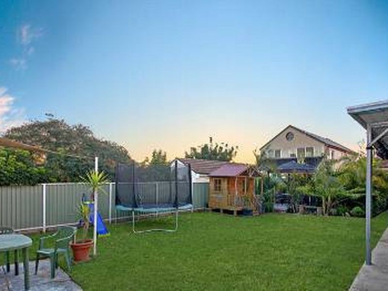 14 Vivienne Street, Kingsgrove NSW 2208