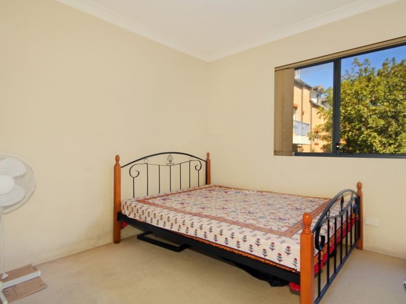 8/49 Woniora Road, Hurstville NSW 2220