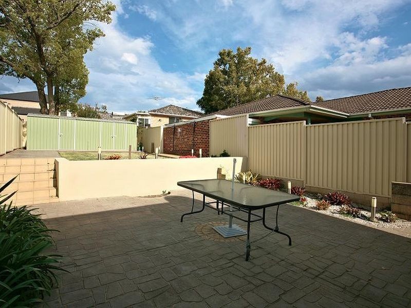 15 Queens Road, Hurstville NSW 2220