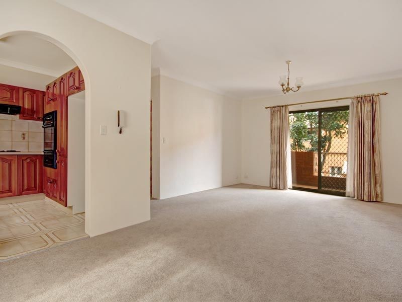 2/10 Hillcrest Avenue, Hurstville NSW 2220