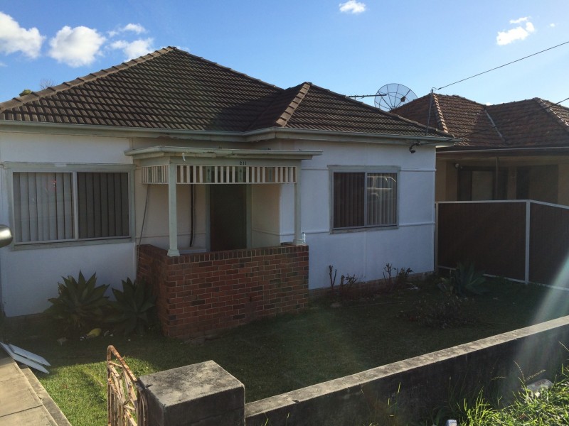 211 Carrington Avenue, Hurstville NSW 2220