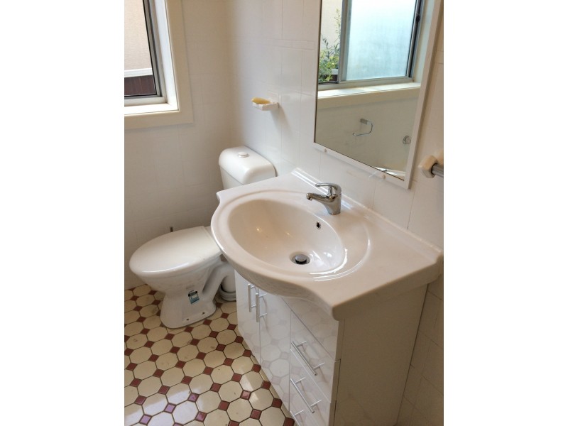 211 Carrington Avenue, Hurstville NSW 2220