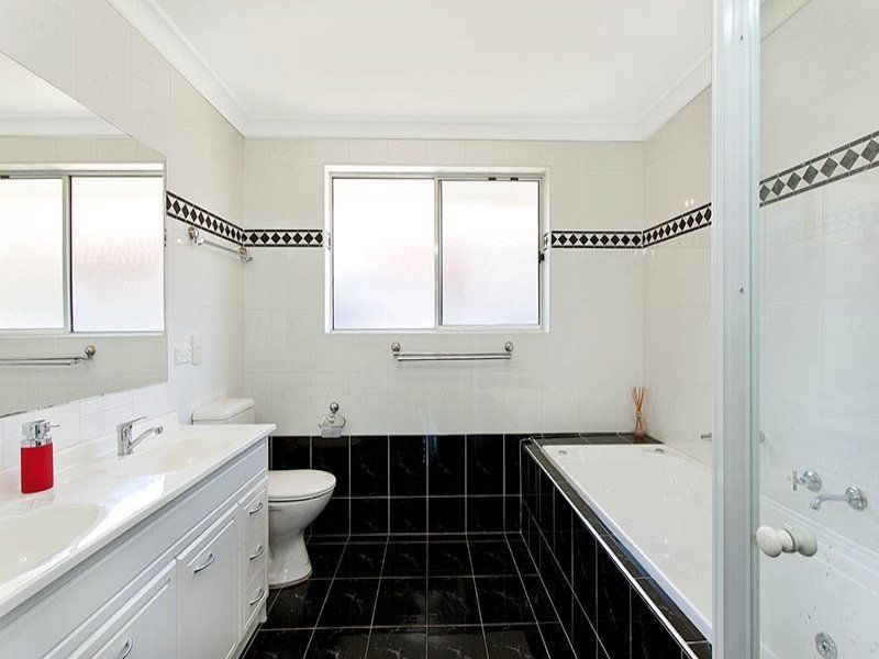 2/36 Clevedon Road, Hurstville NSW 2220