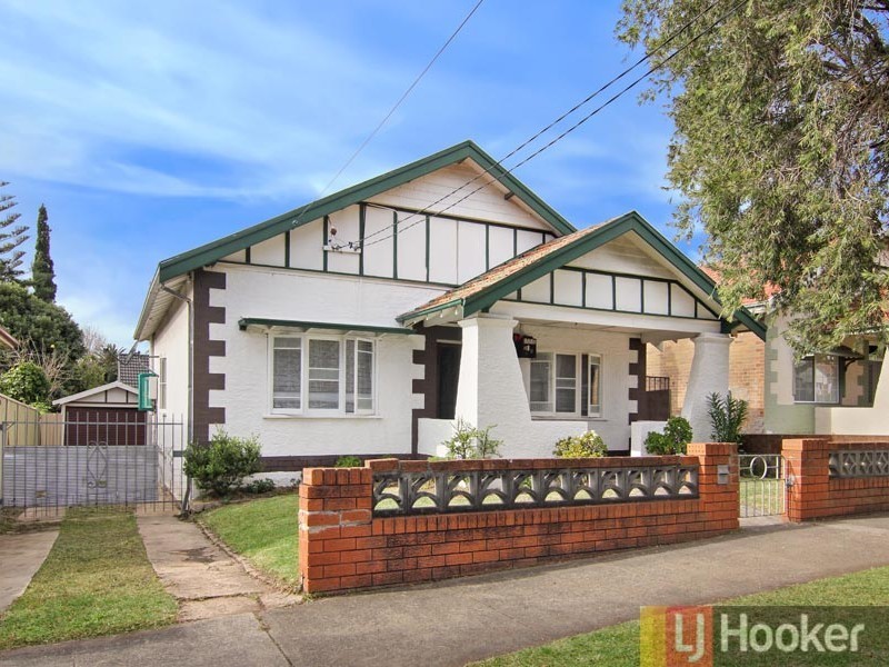 8 Medway Street, Bexley NSW 2207