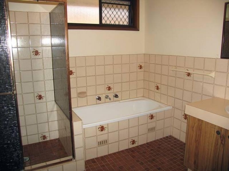 13 Woodcliffe Parade, Lugarno NSW 2210