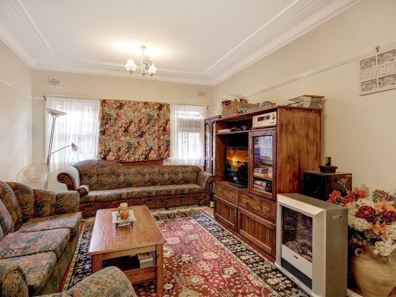 39 Bailey Parade, Peakhurst NSW 2210