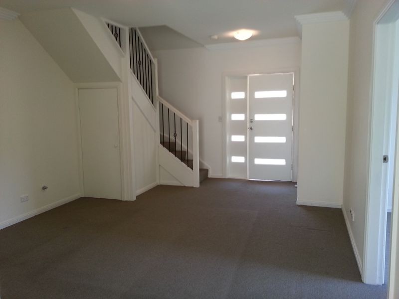 4/50 Clarendon Road, Peakhurst NSW 2210