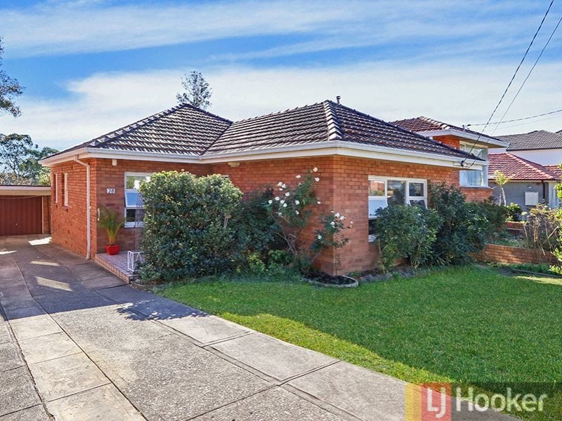 28 Bungalow Road, Peakhurst NSW 2210