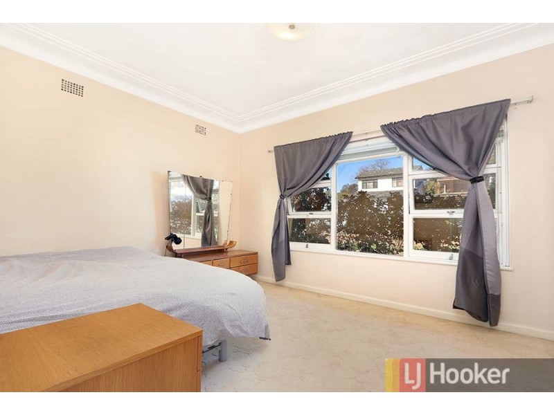 28 Bungalow Road, Peakhurst NSW 2210