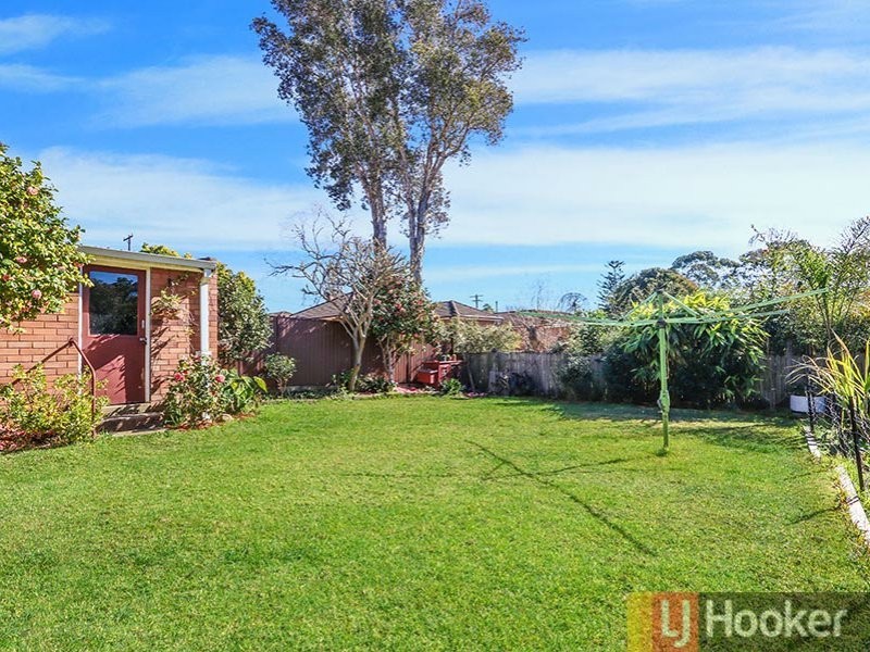28 Bungalow Road, Peakhurst NSW 2210