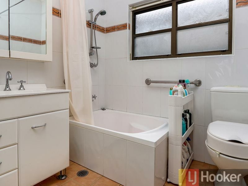 5 Ecole Street, Carlton NSW 2218